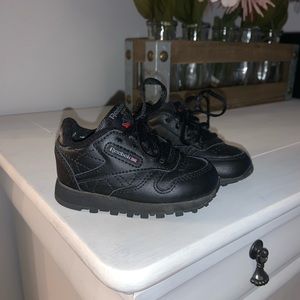 Reebok classics barely worn!